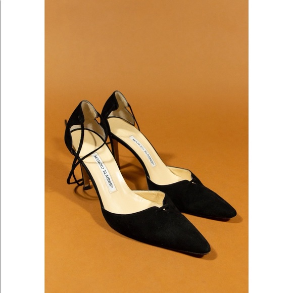 Manolo Blahnik black suede ankle-tie pointed toe pumps. - Picture 4 of 6